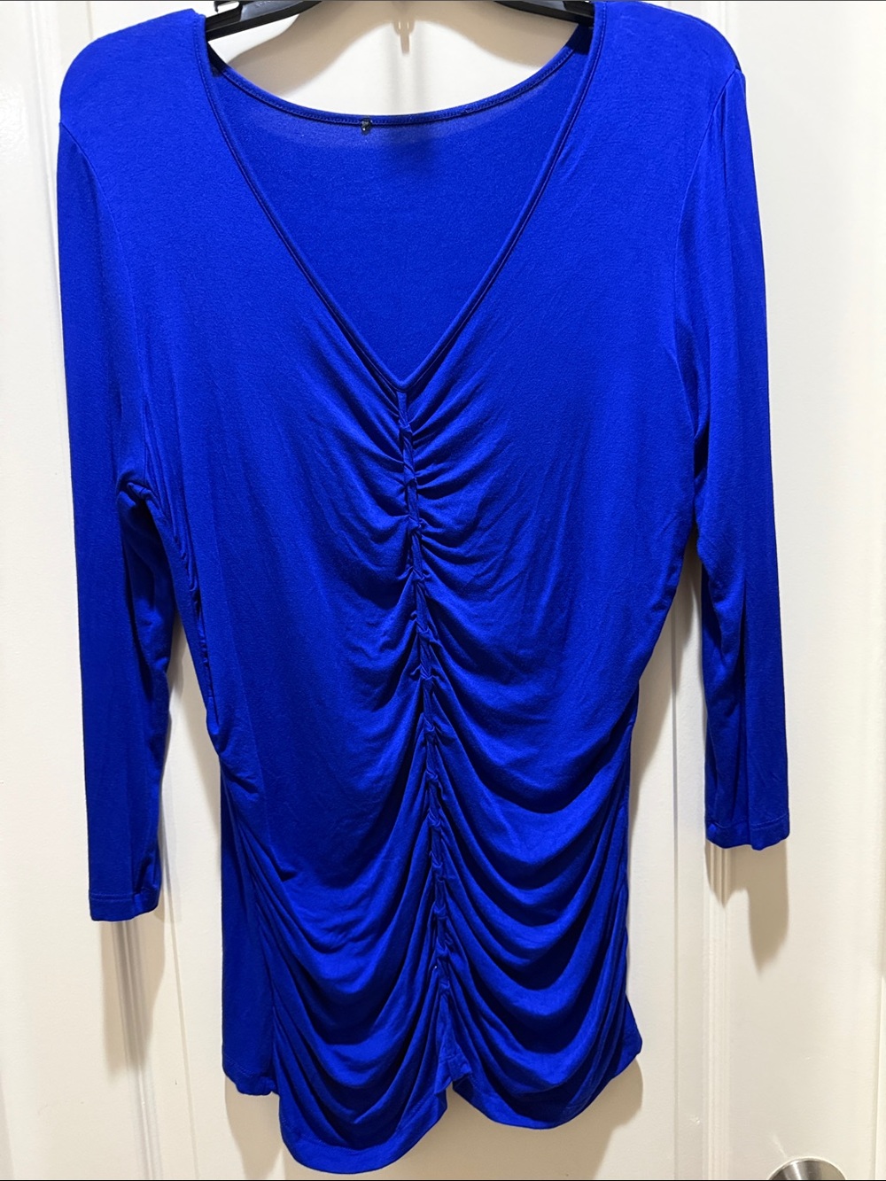 Women’s Royal Blue Ruched V-Neck 3/4 sleevesTop pit to pit 19"